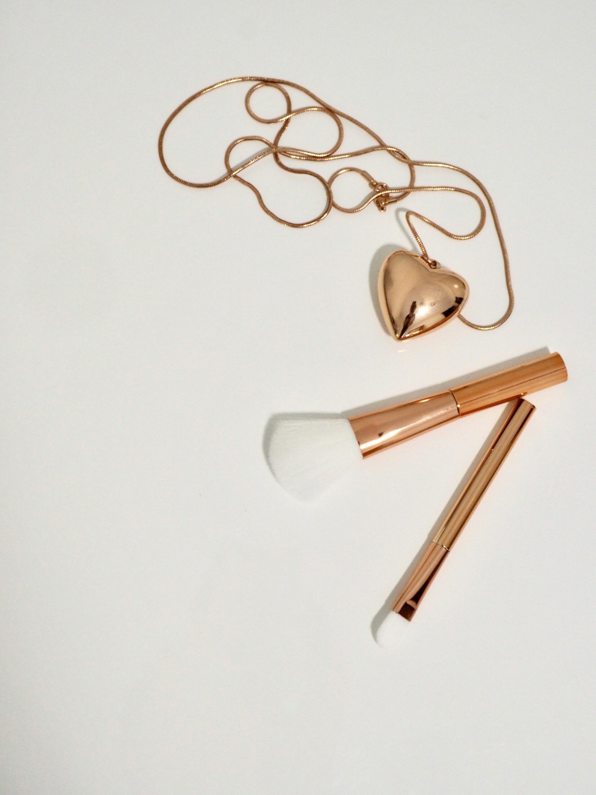 how to clean gold jewellery