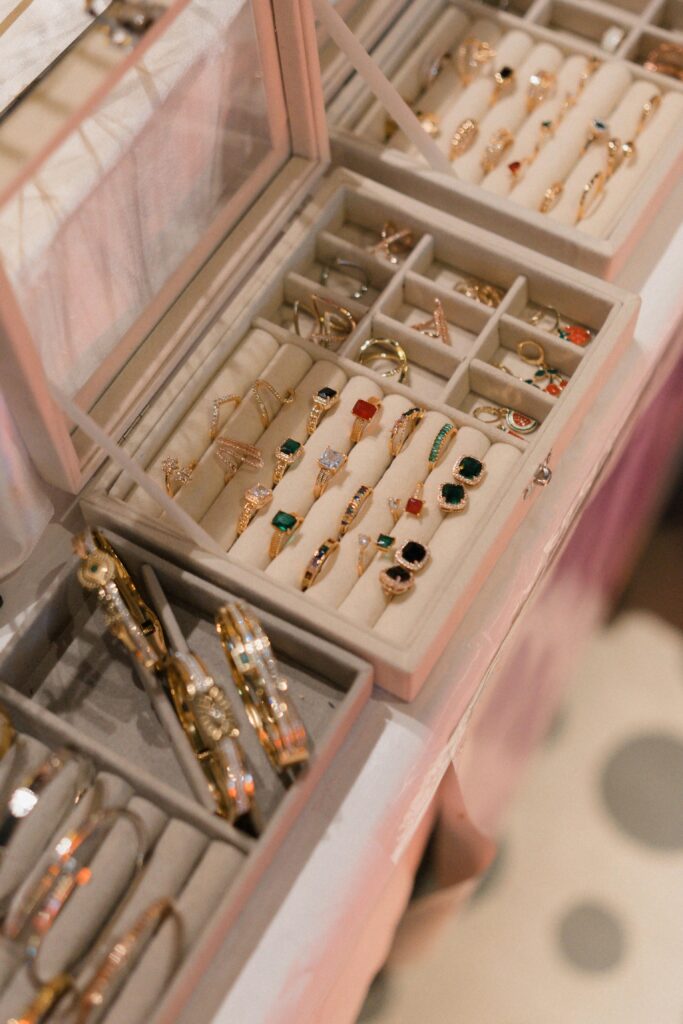 how to clean gold jewellery